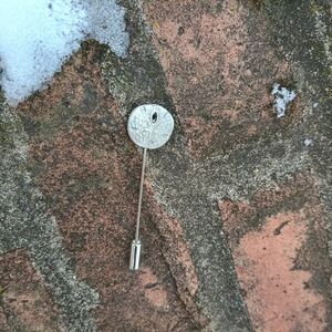 VTG pewter sand dollar stick pin, hat pin, lapel pin, bloke core, vintage hat pi